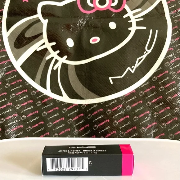 💄HP!💄LAST ONE! MAC Matte Lipstick Candy Yum Yum - Picture 9 of 11